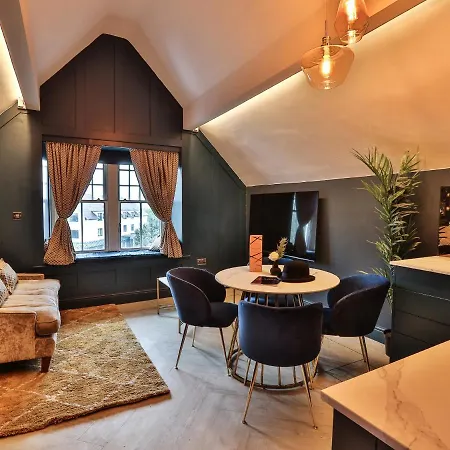 The Rockefeller Aparthotel - Clearing Lounge